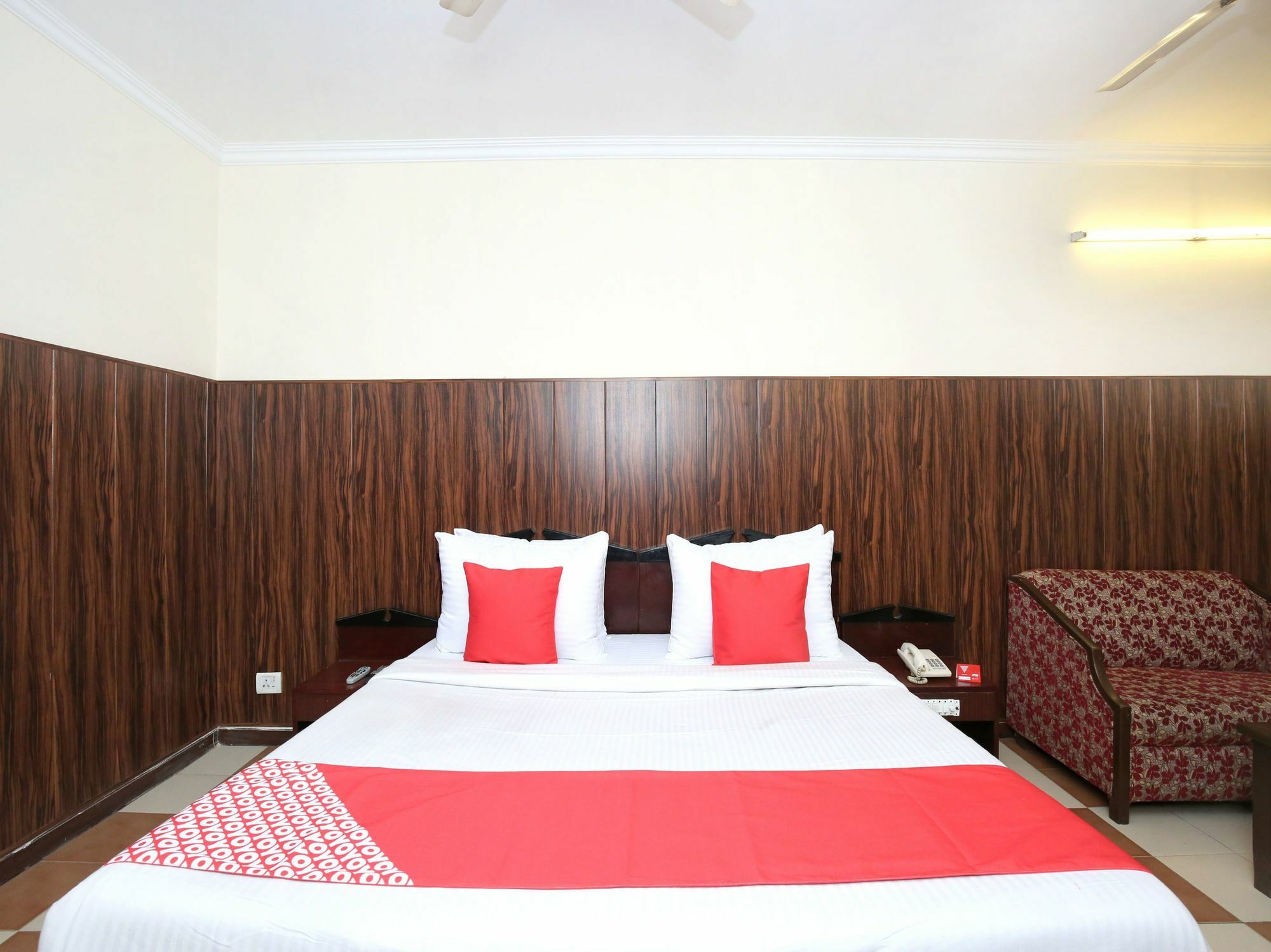 Hotel Oscar Regency Панчкула Екстер'єр фото