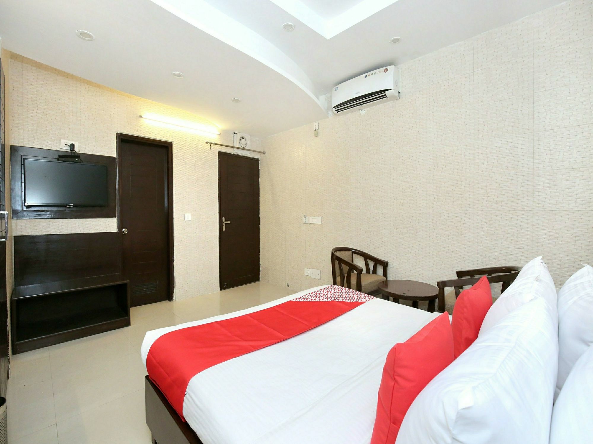 Hotel Oscar Regency Панчкула Екстер'єр фото