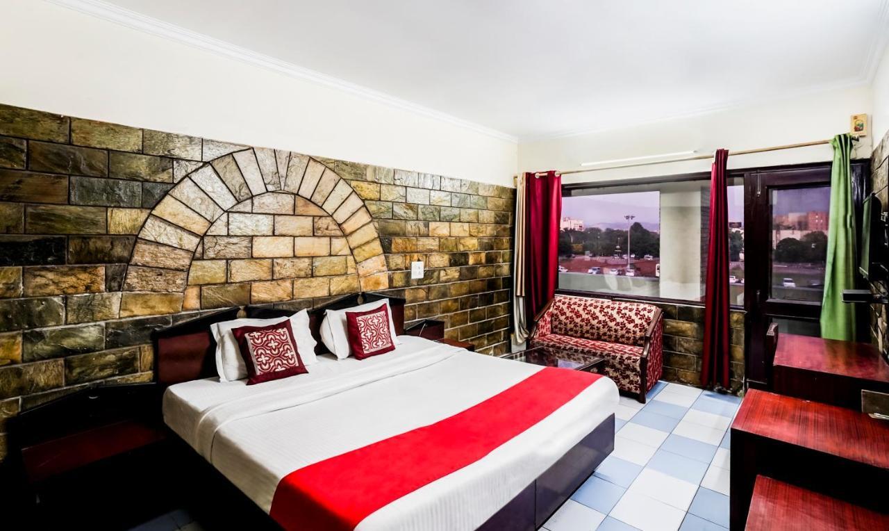 Hotel Oscar Regency Панчкула Екстер'єр фото