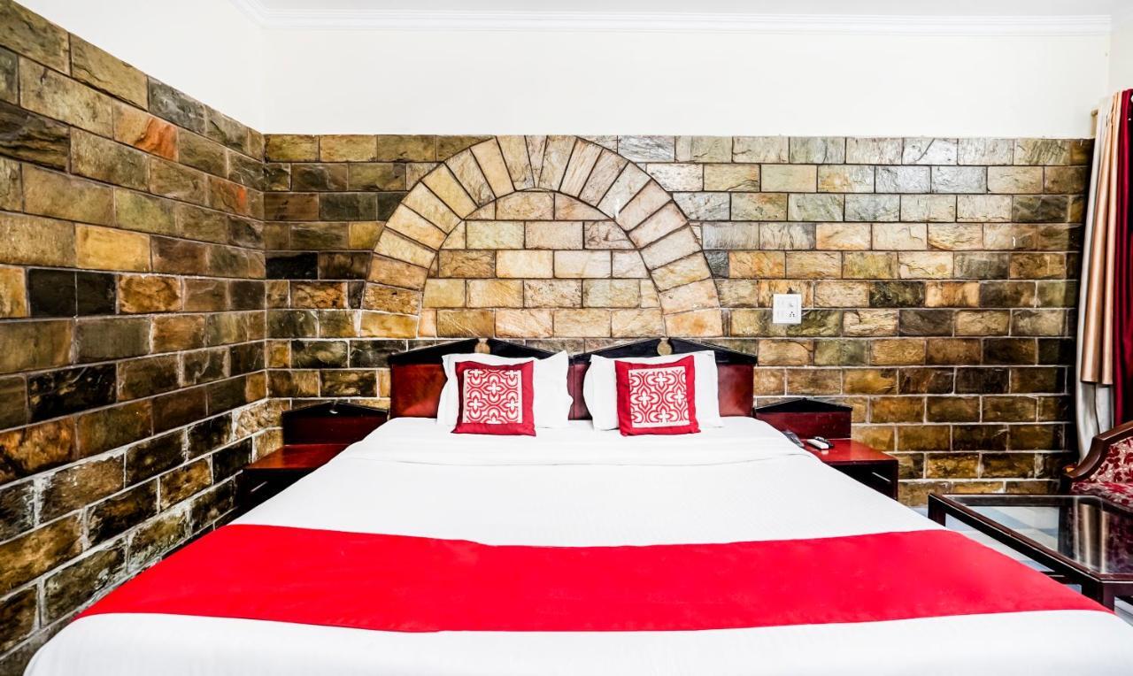 Hotel Oscar Regency Панчкула Екстер'єр фото